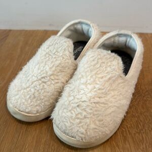 Kids white wool allbirds shoes